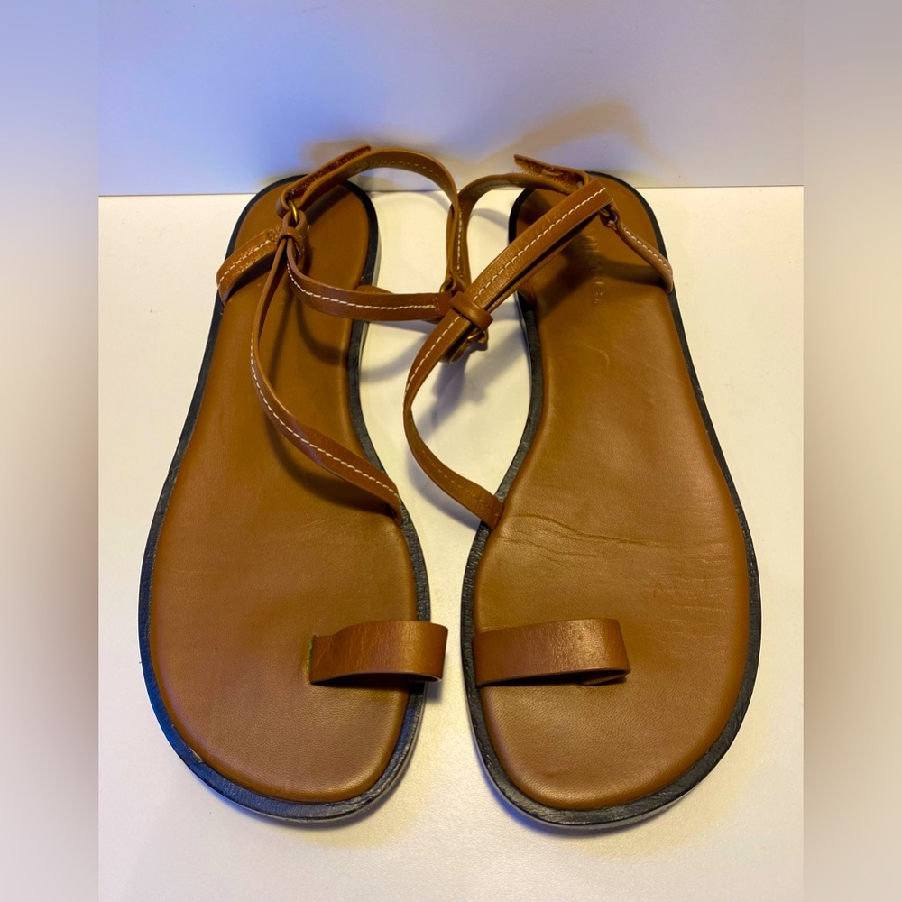 VINCE. 9 Wm Toe Loop Perrigan Round Toe Slingback brown leather